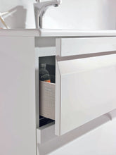 Load image into Gallery viewer, Unit 48in Vitale 4DR